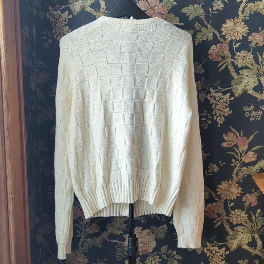 Hem & Thread Basket Weave Deep Vneck Button Down Sweater Size M - Picture 5 of 7